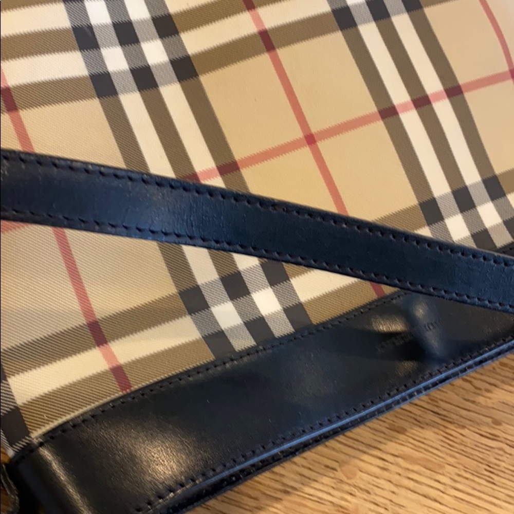 Burberry Authentic Check Tote Bag Black - Picture 8 of 8